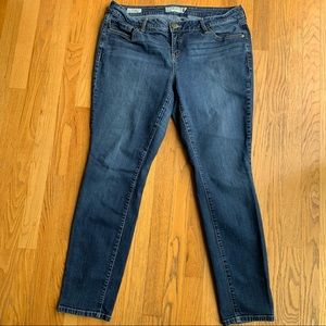 Torrid skinny jeans medium wash 16